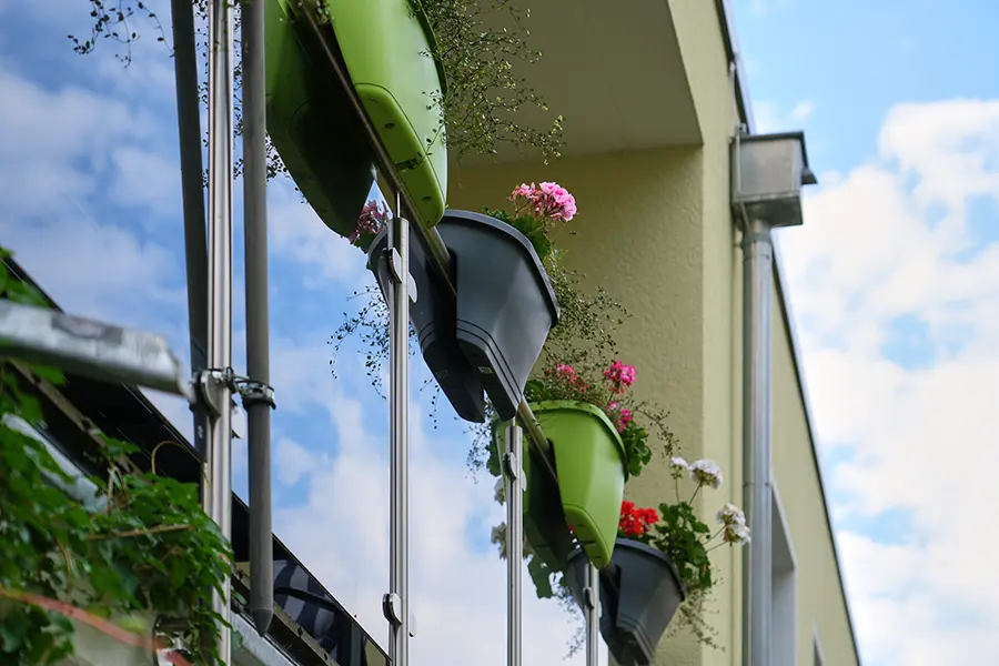 Balkon mit Blumen